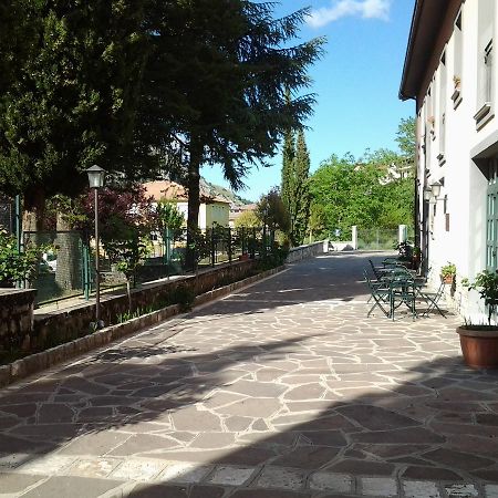 Casale Maginulfo Hotel Roccamandolfi Buitenkant foto