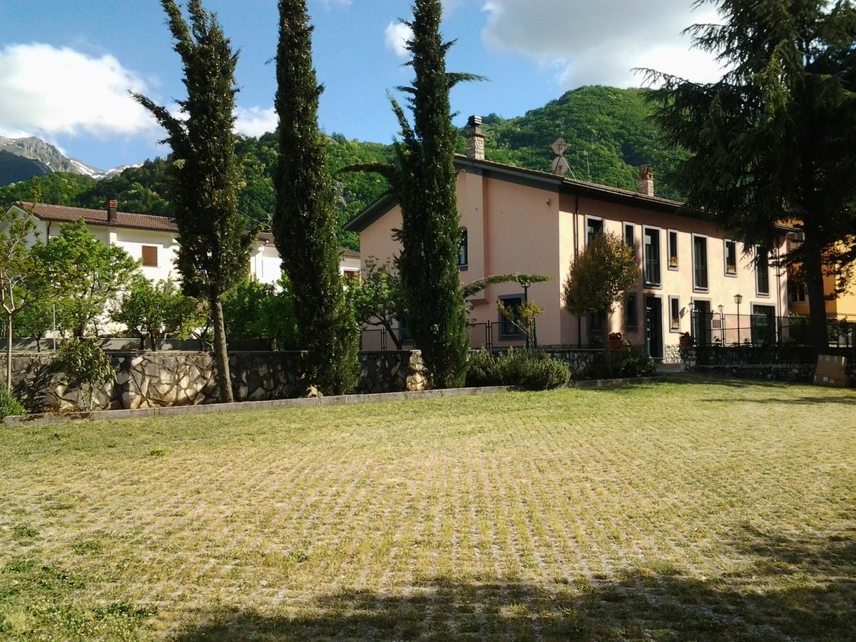 Casale Maginulfo Hotel Roccamandolfi Buitenkant foto