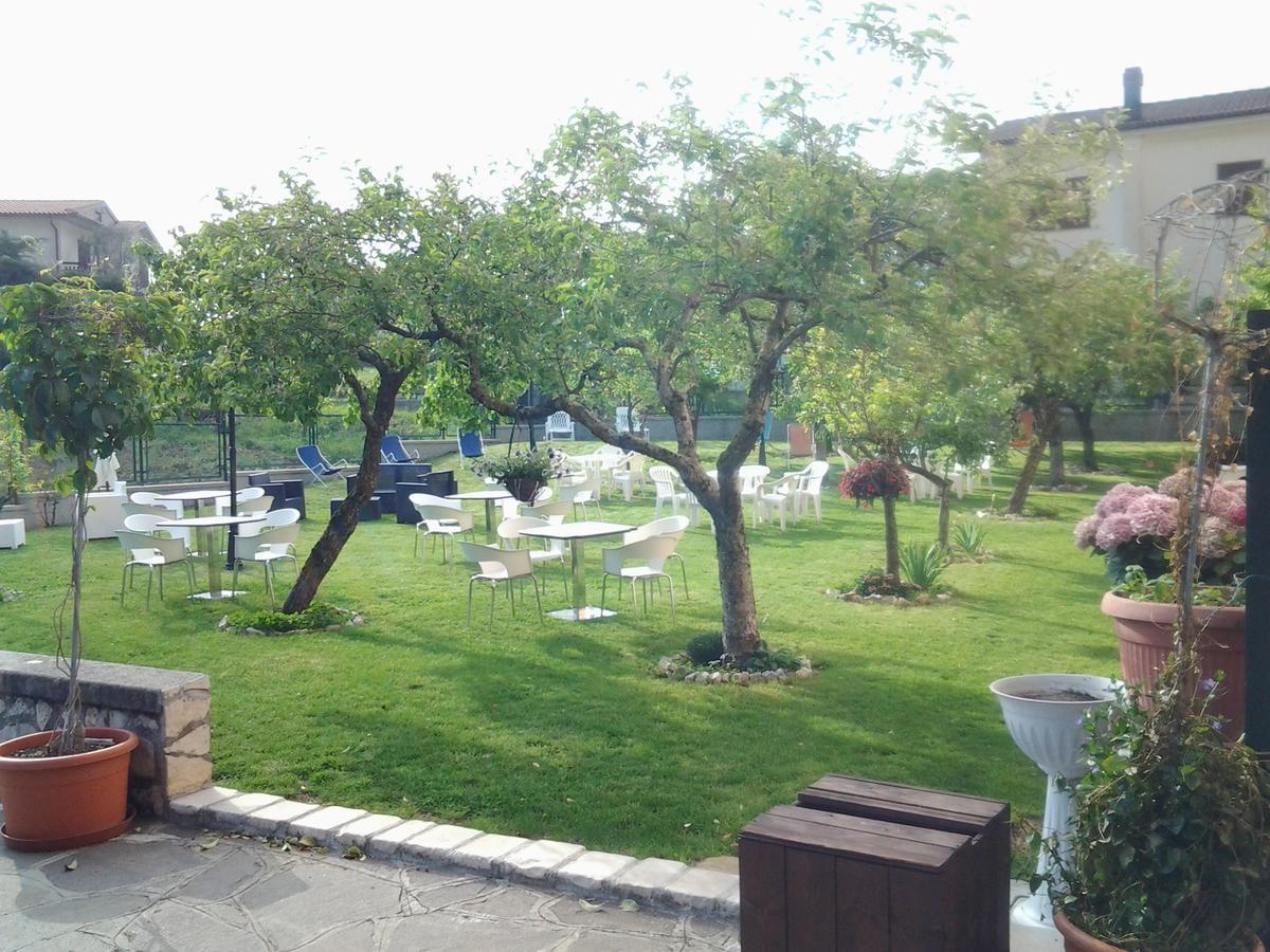 Casale Maginulfo Hotel Roccamandolfi Buitenkant foto