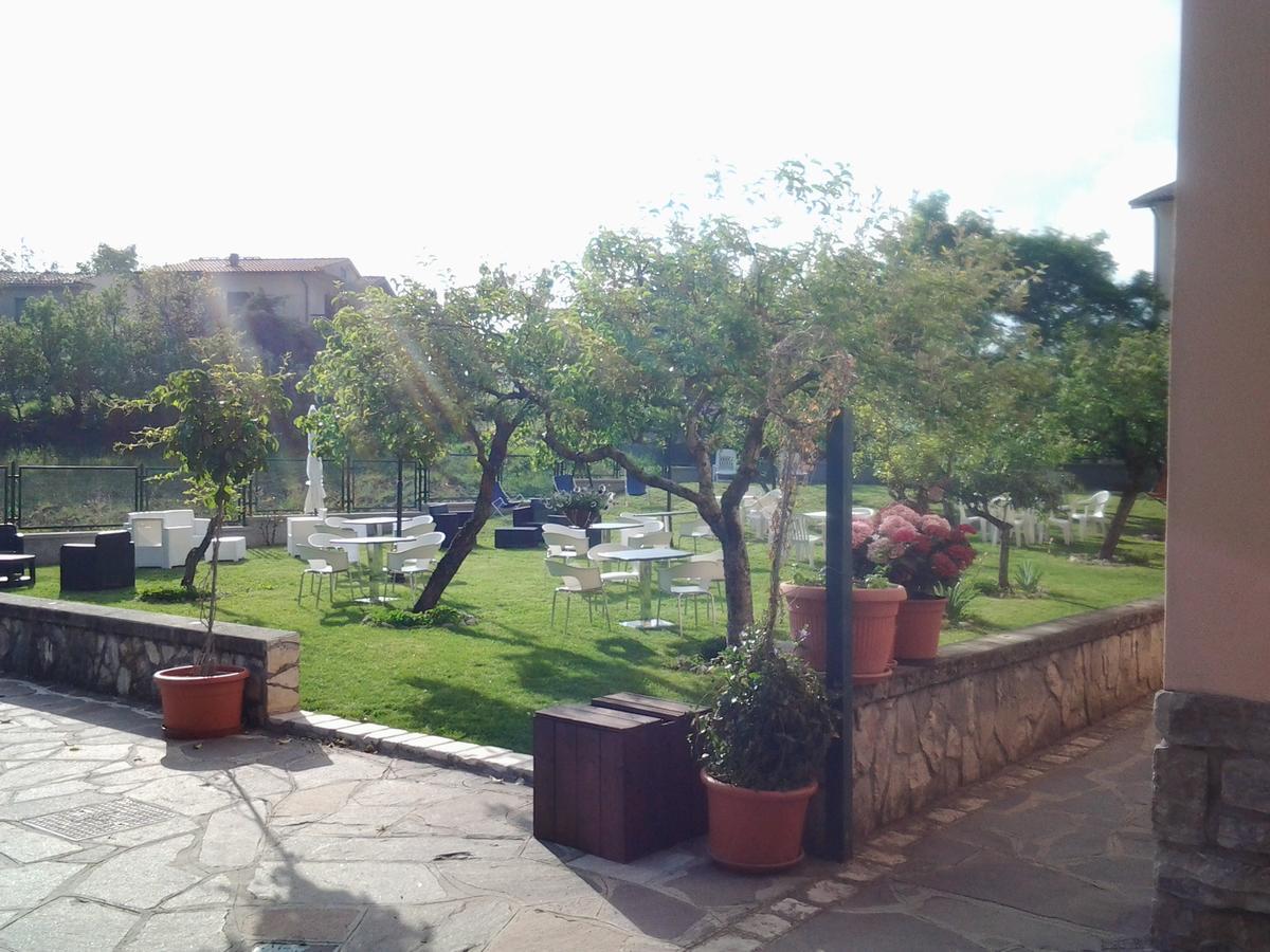 Casale Maginulfo Hotel Roccamandolfi Buitenkant foto